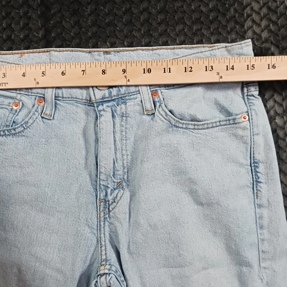 Levis there discrepancy